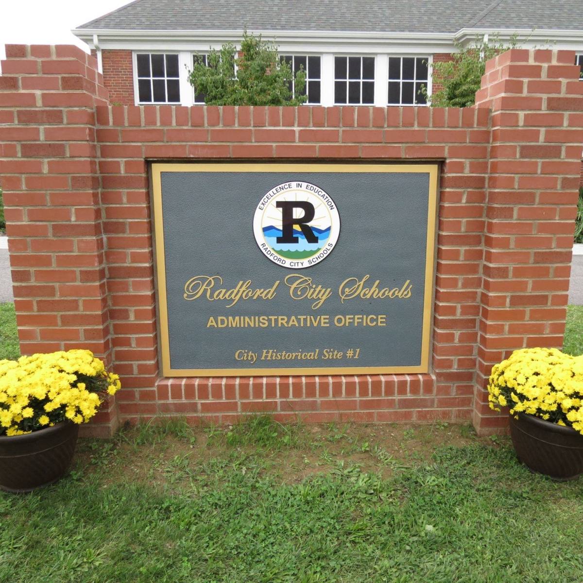 No matter who wins, Radford school board election will complete turnover on board